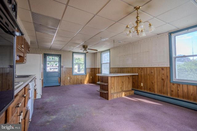 60 FIFTH AVENUE, Fayetteville, PA 17222