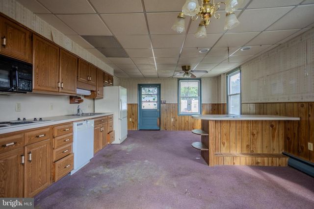 60 FIFTH AVENUE, Fayetteville, PA 17222