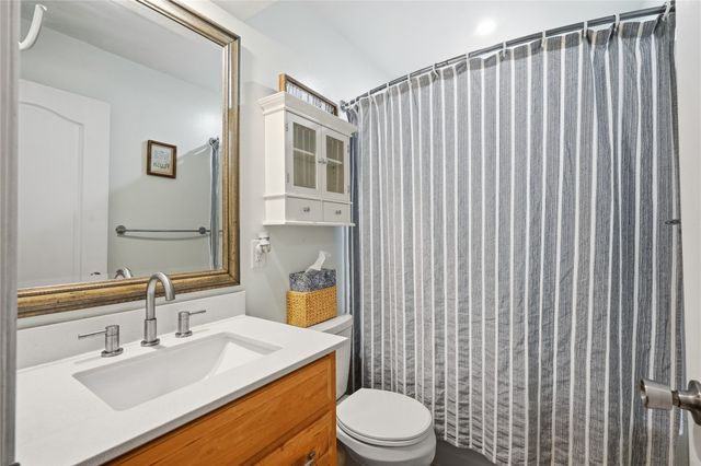 1355 E 20th Street, Norwalk, IA 50211