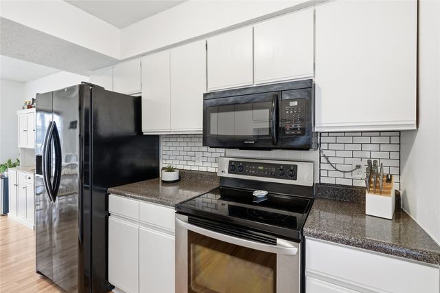 1355 E 20th Street, Norwalk, IA 50211