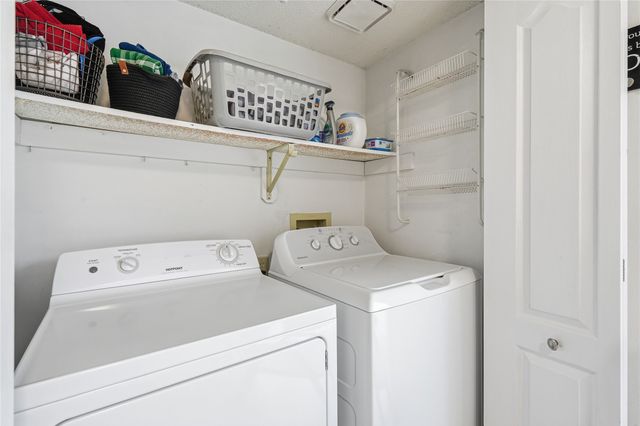 1355 E 20th Street, Norwalk, IA 50211