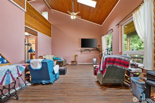 30 E Lakeway Drive, Shelton, WA 98584