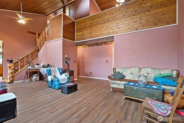 30 E Lakeway Drive, Shelton, WA 98584