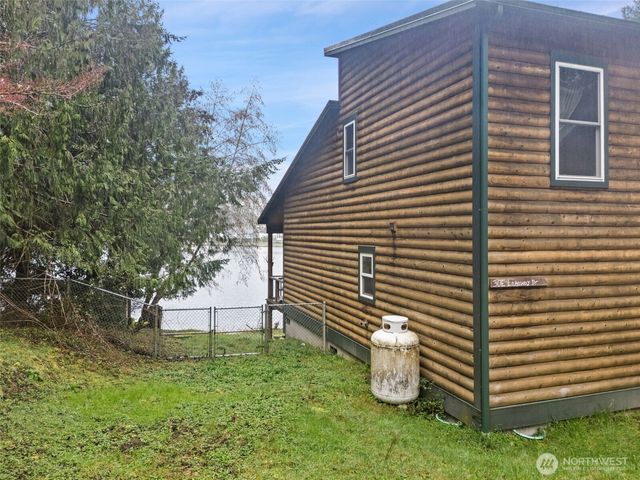 30 E Lakeway Drive, Shelton, WA 98584