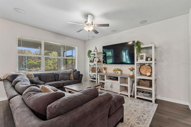 7604 POOL COMPASS LOOP, Wesley Chapel, FL 33545