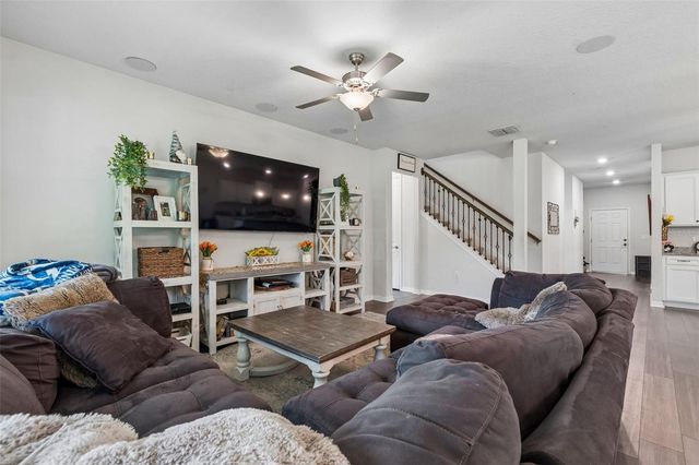 7604 POOL COMPASS LOOP, Wesley Chapel, FL 33545