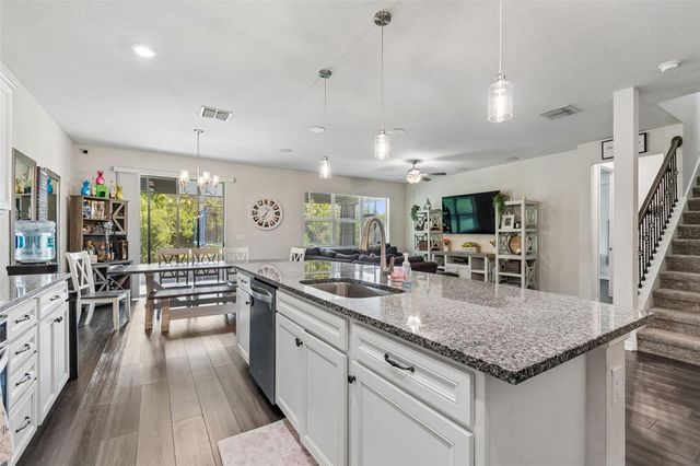 7604 POOL COMPASS LOOP, Wesley Chapel, FL 33545