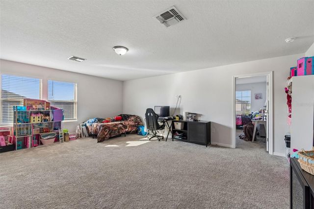 7604 POOL COMPASS LOOP, Wesley Chapel, FL 33545