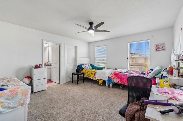 7604 POOL COMPASS LOOP, Wesley Chapel, FL 33545