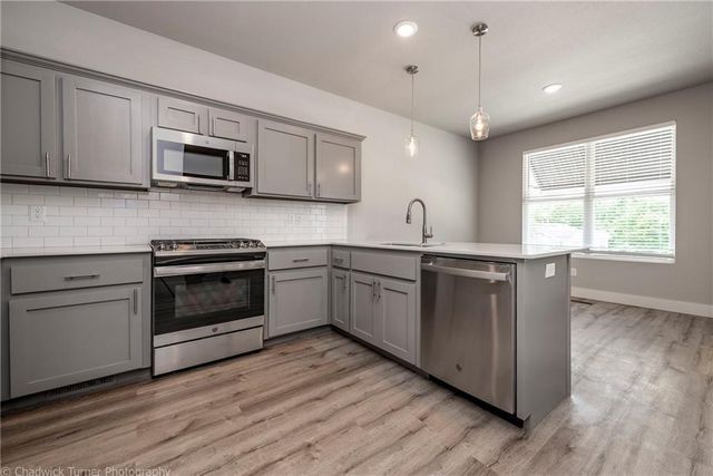 1510 N Gregg Avenue, Fayetteville, AR 72703