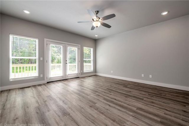 1510 N Gregg Avenue, Fayetteville, AR 72703