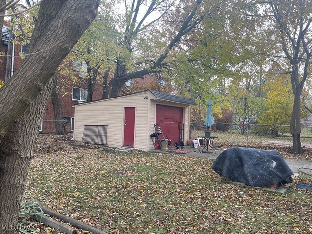 1461 Newman Avenue, Lakewood, OH 44107