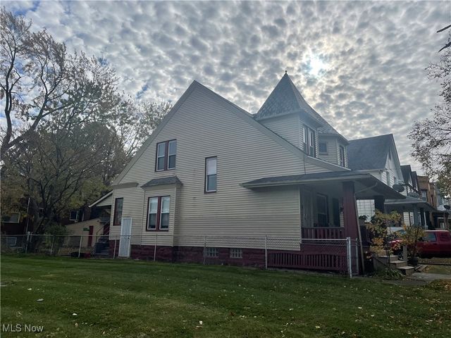 1461 Newman Avenue, Lakewood, OH 44107