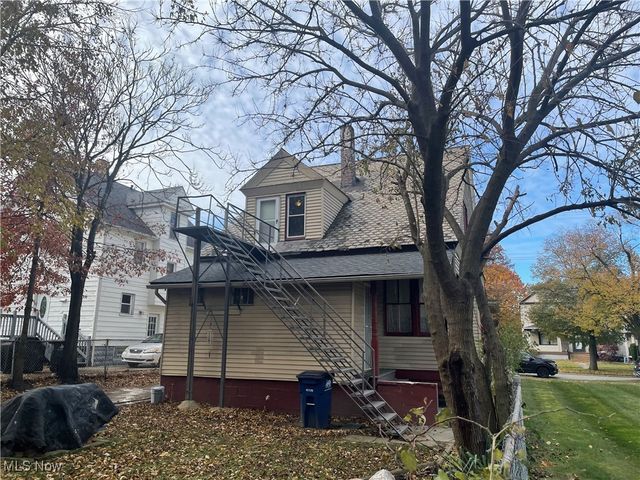 1461 Newman Avenue, Lakewood, OH 44107