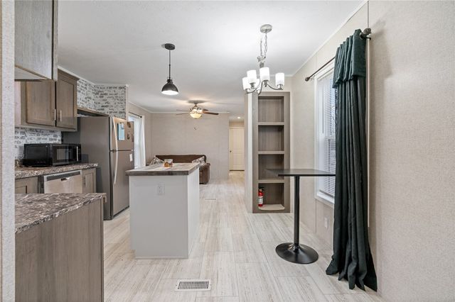 36 Leesburg Court, Imperial, PA 15126