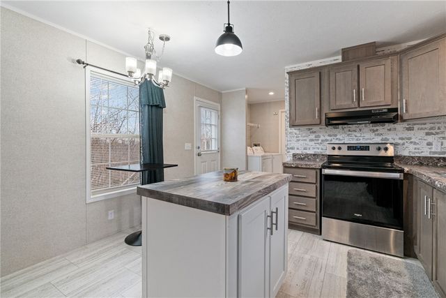 36 Leesburg Court, Imperial, PA 15126