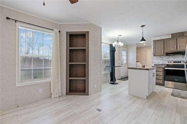 36 Leesburg Court, Imperial, PA 15126