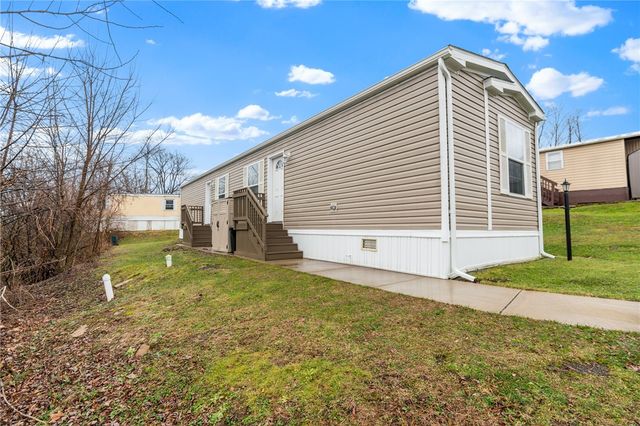 36 Leesburg Court, Imperial, PA 15126