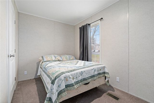 36 Leesburg Court, Imperial, PA 15126