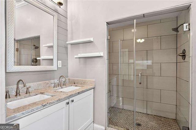 1033 White Oak Avenue SW, Atlanta, GA 30310