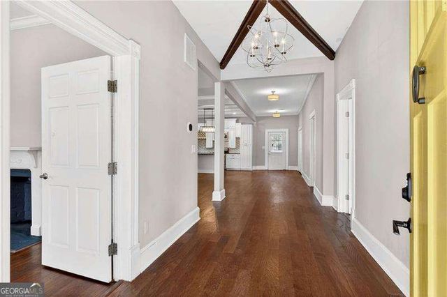 1033 White Oak Avenue SW, Atlanta, GA 30310