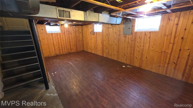 15031 Eastburn Street, Detroit, MI 48205