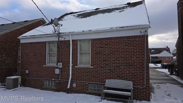 15031 Eastburn Street, Detroit, MI 48205