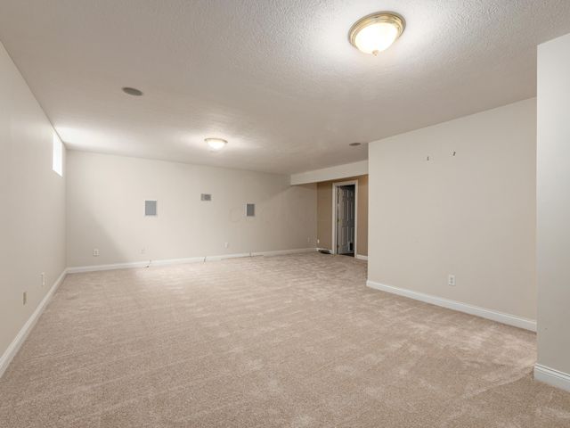 995 Bushwood Lane, Columbus, OH 43235