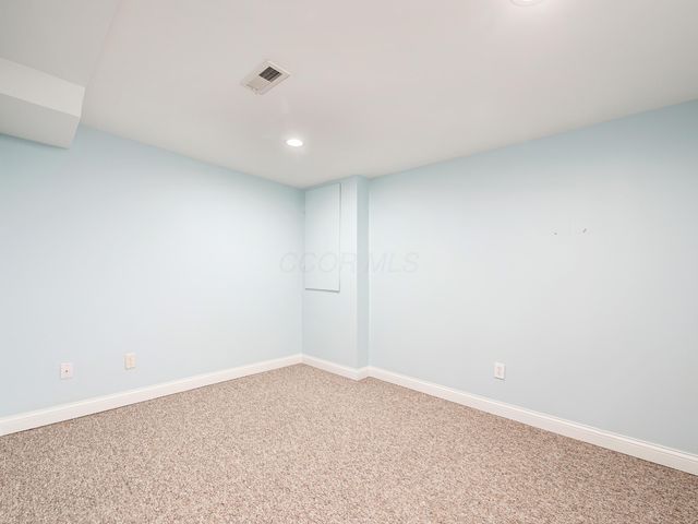 995 Bushwood Lane, Columbus, OH 43235
