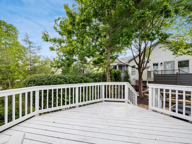 995 Bushwood Lane, Columbus, OH 43235