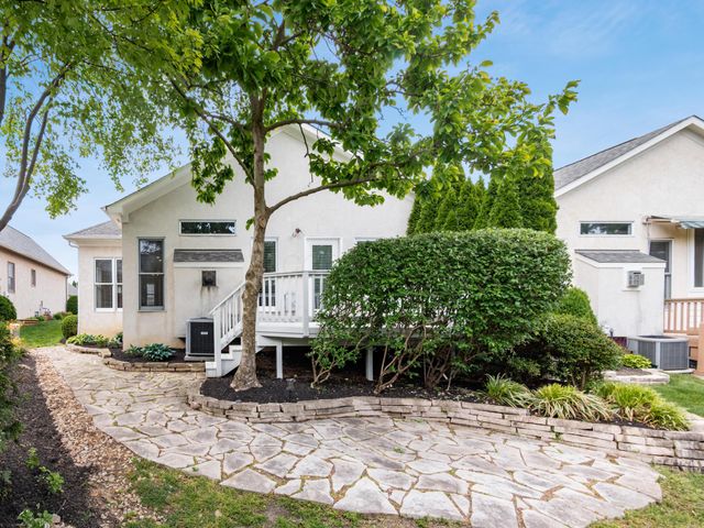 995 Bushwood Lane, Columbus, OH 43235