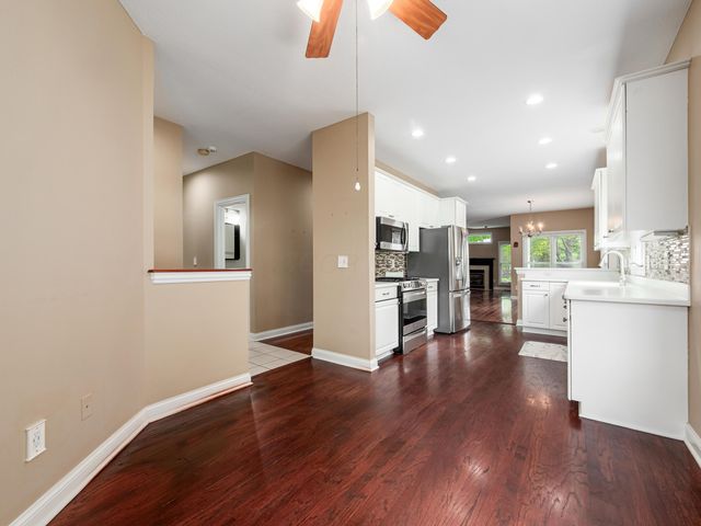 995 Bushwood Lane, Columbus, OH 43235