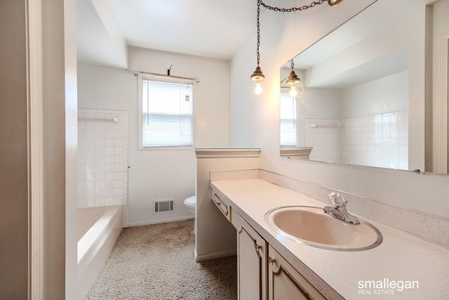 1237 Dale Court Ne, City Of Grand Rapids, MI 49505