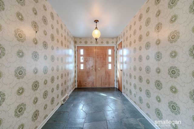 1237 Dale Court Ne, City Of Grand Rapids, MI 49505