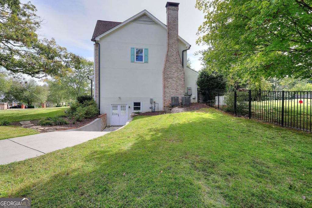 1321 Lakeshore Drive, Snellville, GA 30078 — photo 3