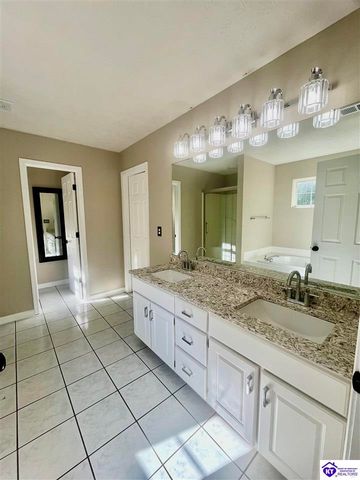 65 Cypress Drive, Elizabethtown, KY 42701