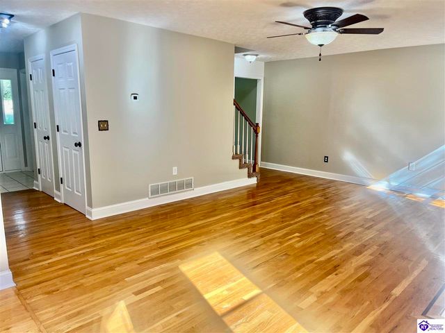 65 Cypress Drive, Elizabethtown, KY 42701