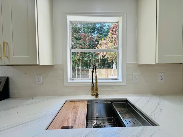 16474 Spring Rain Court, Conroe, TX 77302