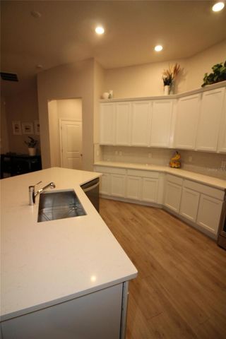 9449 SANDERS PARK PLACE, Seffner, FL 33584