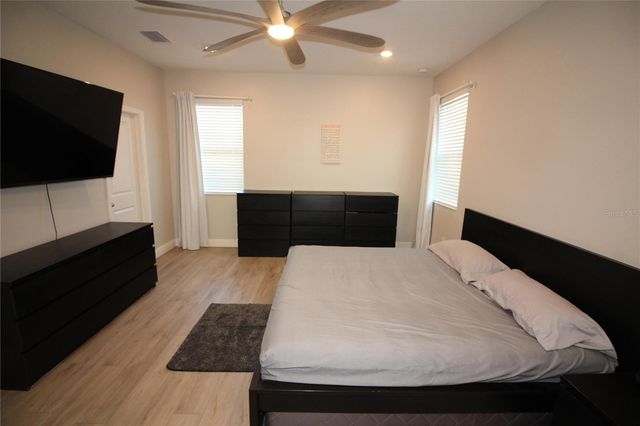 9449 SANDERS PARK PLACE, Seffner, FL 33584