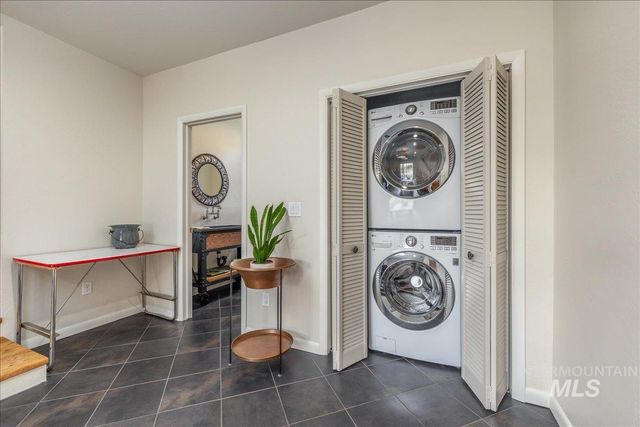 1914 N Amber, Boise, ID 83706