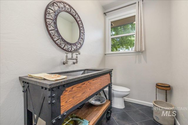 1914 N Amber, Boise, ID 83706