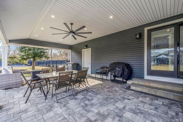 665 Mount Sinai Coram Road, Mount Sinai, NY 11766