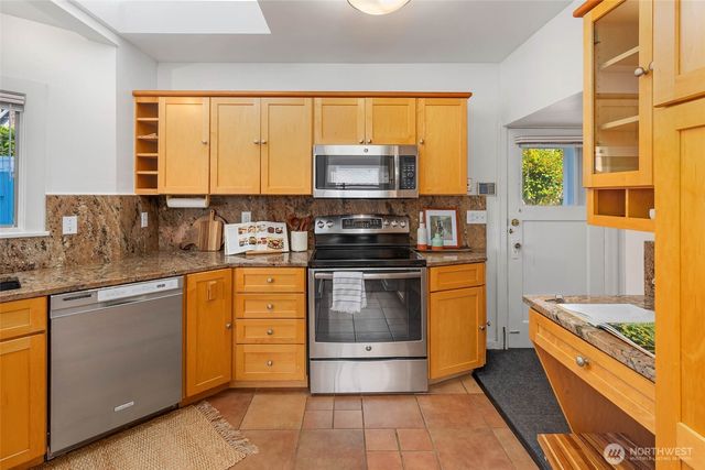 2342 NW 98th Street, Seattle, WA 98117