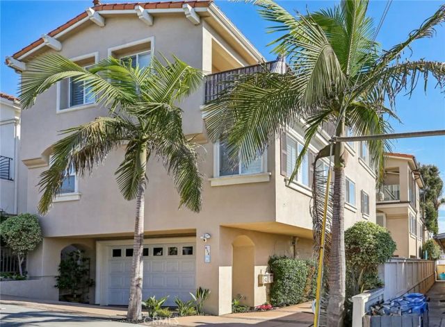 656 7th Street, Hermosa Beach, CA 90254