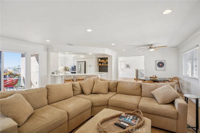 656 7th Street, Hermosa Beach, CA 90254