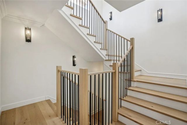 656 7th Street, Hermosa Beach, CA 90254