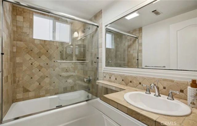 656 7th Street, Hermosa Beach, CA 90254