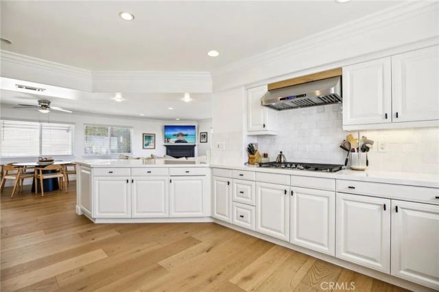 656 7th Street, Hermosa Beach, CA 90254