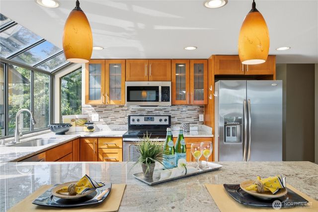 14225 SE 44th Street, Bellevue, WA 98006
